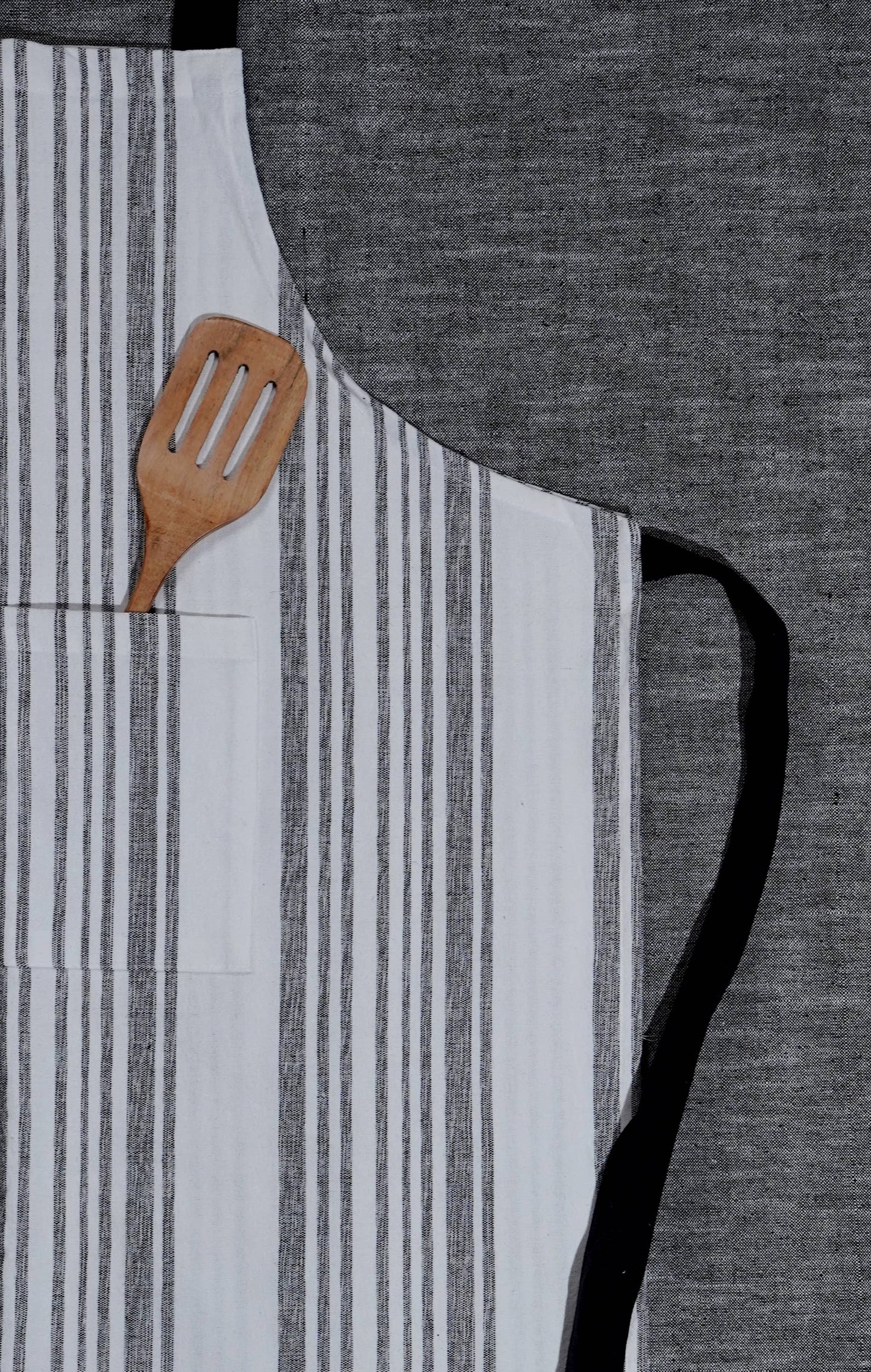 2-piece set :100% Cotton Kitchen Apron/Wood Spatula