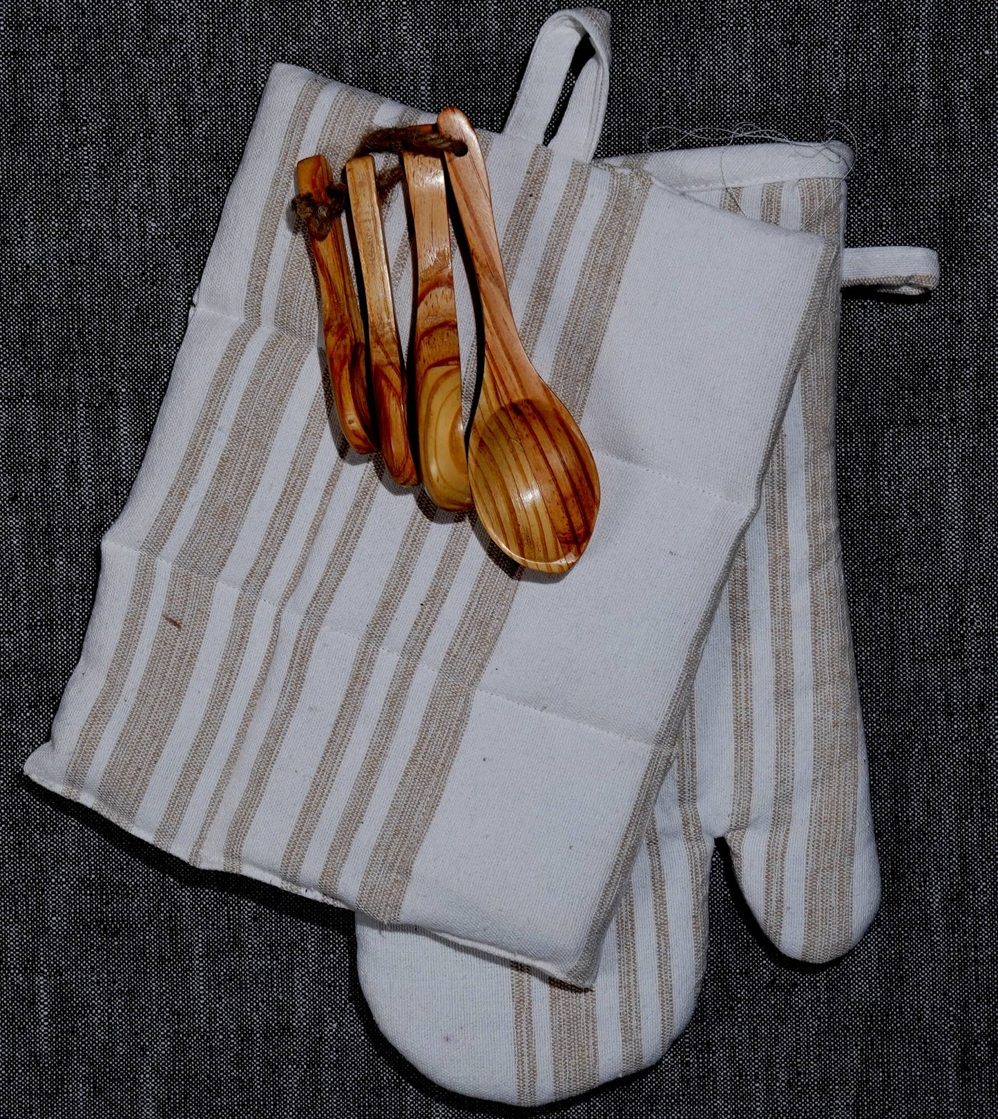 Baking Gift Set: Oven Mitt, Pot Holder & Mini Wooden Spoons